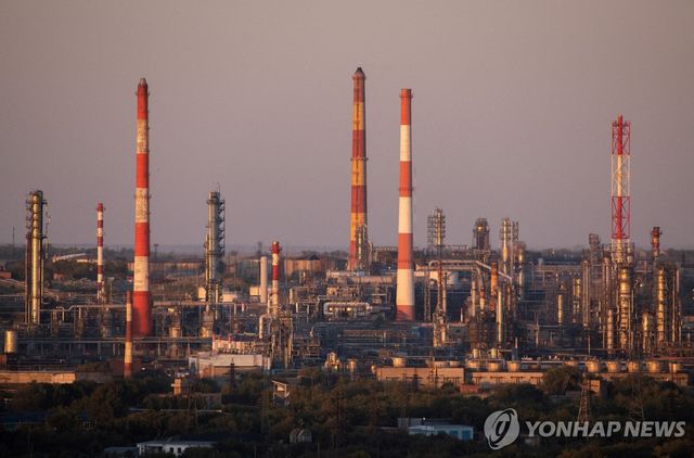 러시아 오렌부르크주 오르스크시의 정유시설