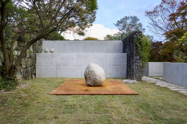 이우환 신작 공간 '실렌티움(묵시암)'