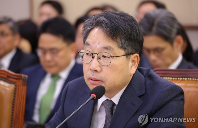 의원 질의에 답하는 노만석 검찰총장 직무대행