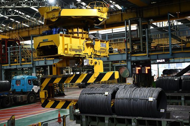 포스코, 코일 크레인 자동화 운송에 AI 기술 적용