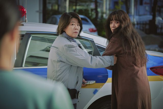 영화 '하얀 차를 탄 여자' 속 한 장면