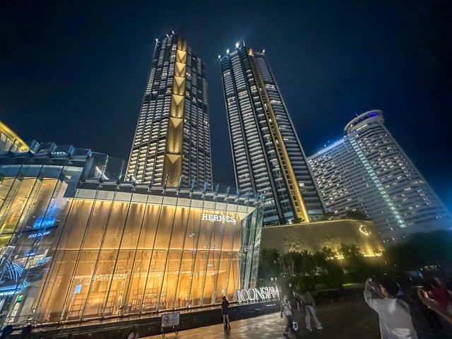 짜오프라야강변에 있는 대형 쇼핑몰 아이콘시암 [사진/권혁창 기자]