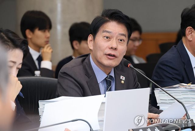 질의하는 한민수 의원