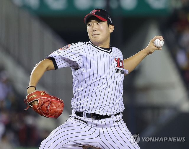 마운드 올라온 손주영