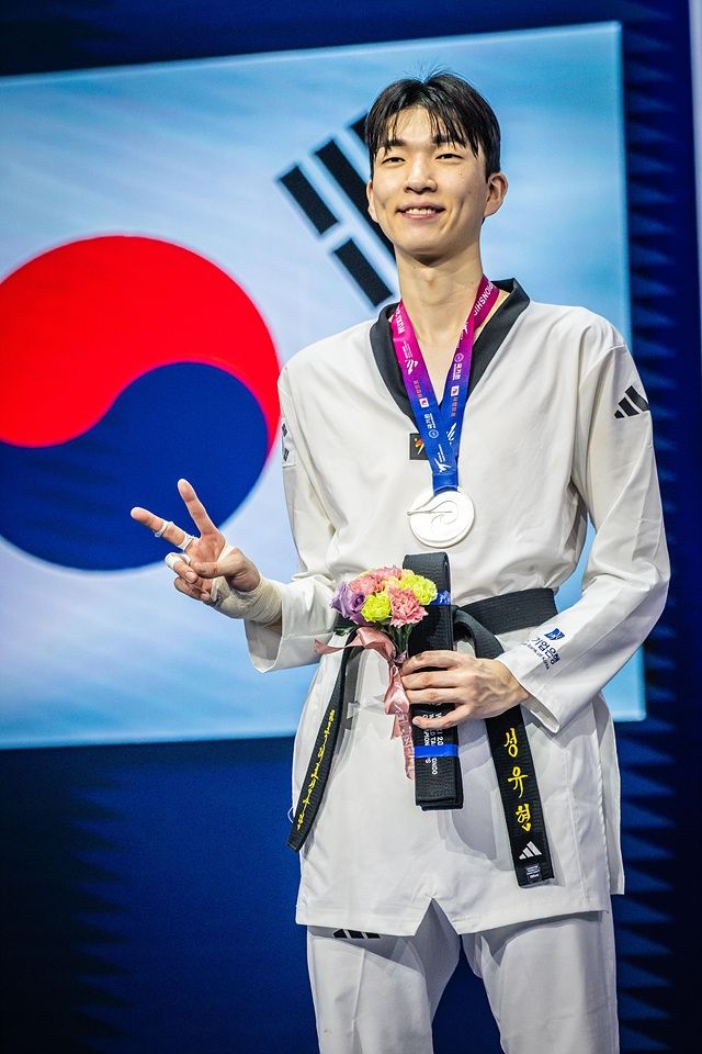 은메달을 목에 건 성유현.