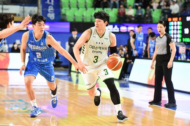 DB의 이정현(3번)