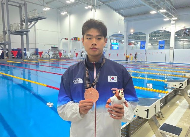 이번 대회 메달 3개를 획득한 조용준
