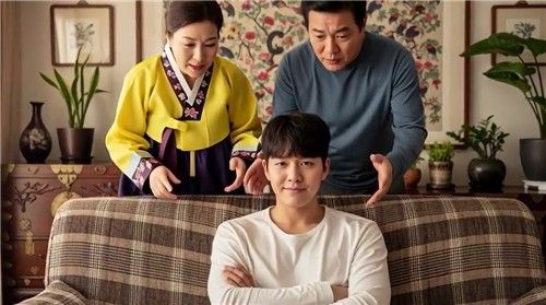 AI '캐럿'이 명절 잔소리를 형상화해 생성한 영상의 한 장면