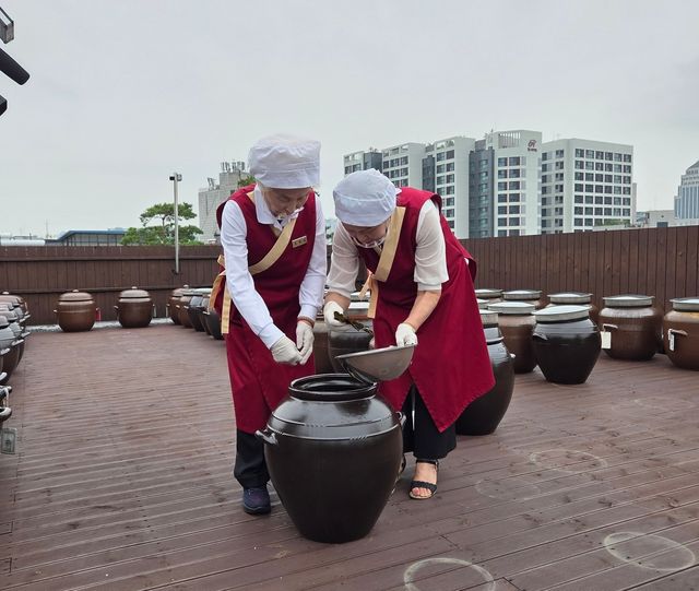 "간장 색깔이 곱다"