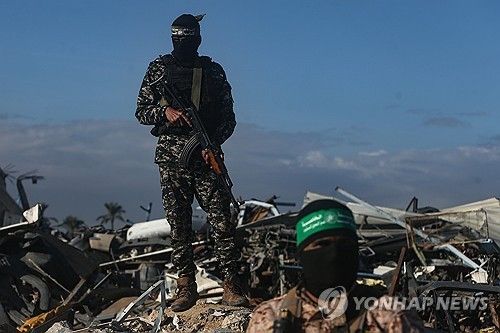 2월 1일(현지시간) 가자지구 남부 칸유니스의 하마스 무장조직 알카삼여단 대원들