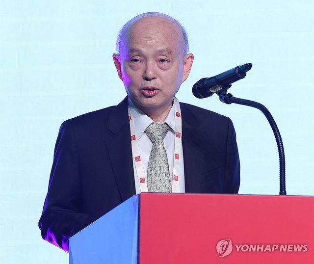 서울북한인권세계대회 참석한 안창호 인권위원장