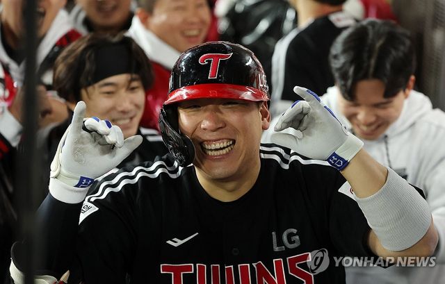 김현수의 함박웃음