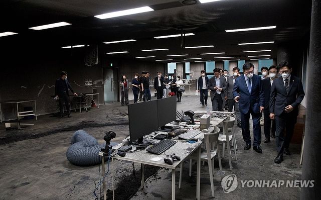 배경훈 장관, 배터리 화재 사고 현장 방문