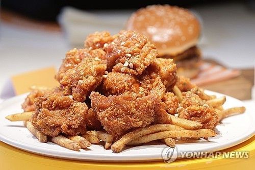 톰 크루즈 이어 젠슨 황도 찾는 K치킨…외국인 '최애' - 1