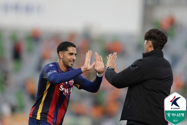 수원FC 외국인 선수 싸박