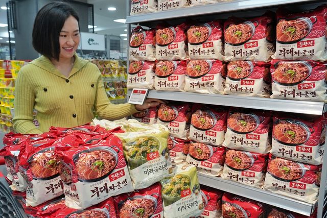 하림 송탄식 부대짜글면