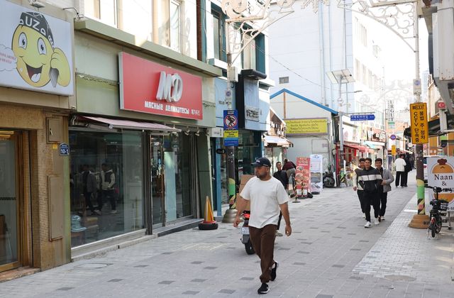 김해 동상동 외국인 거리