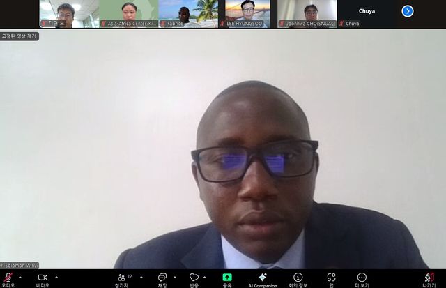 솔로몬 위니 우간다 마케레케대 정치학과 교수