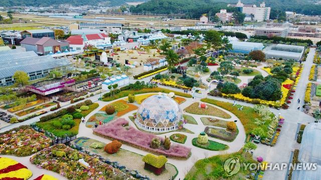 지난해 열린 거제섬꽃축제 모습