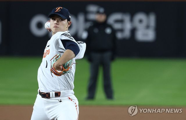 5차전 선발로 나선 문동주