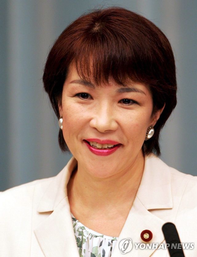 2006년 첫 입각 당시 다카이치 총재 모습