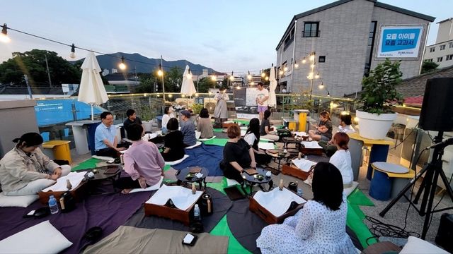 세상상회 옥상에서 펼쳐진 국악공연