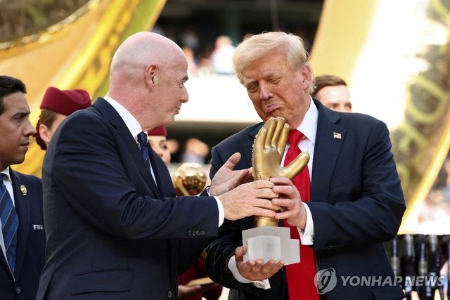 인판티노 FIFA 회장과 트럼프 미국 대통령