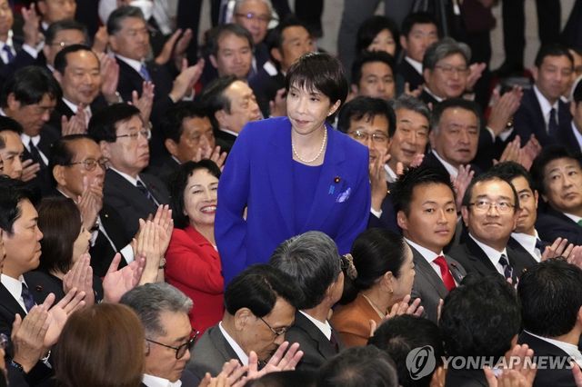 새 자민당 총재로 선출된 다카이치 사나에 의원