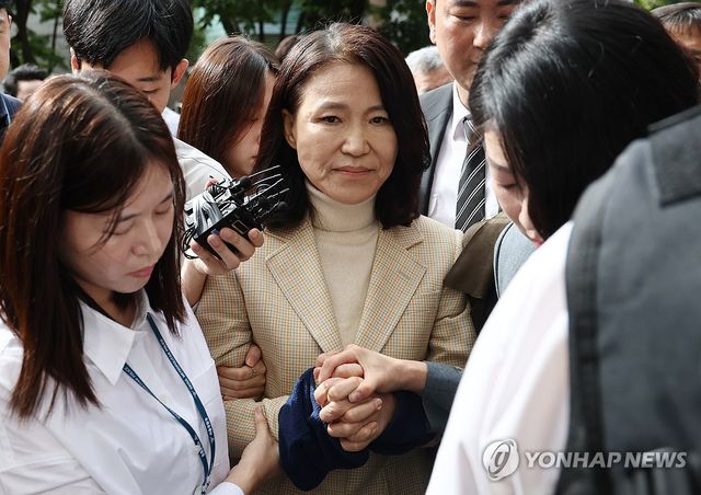 이진숙 전 방통위원장, 체포적부심사 출석