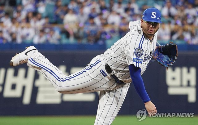 역투하는 삼성 후라도