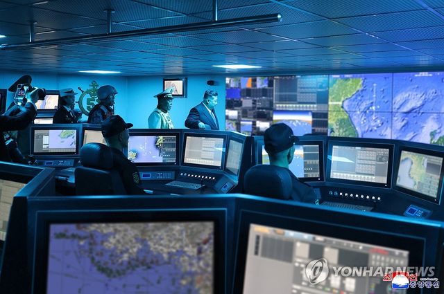 김정은, 구축함 최현호 참관