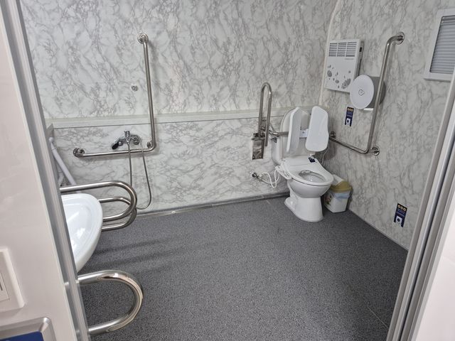 재인폭포 오토캠핑장 무장애 카라반 내부