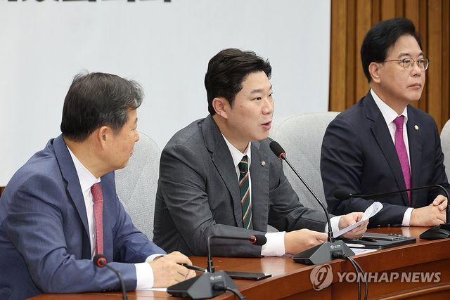 발언하는 국민의힘 진종오 의원