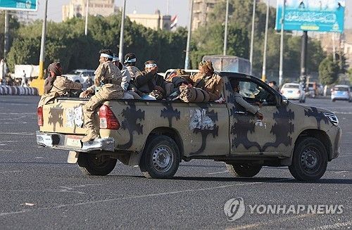예멘 수도 사나의 후티 반군 대원들