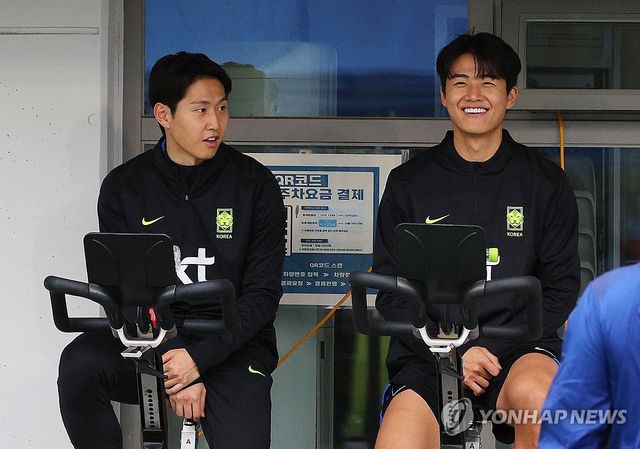 대화하는 이강인-설영우