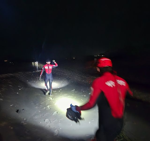 갯벌 고립 일가족 구조