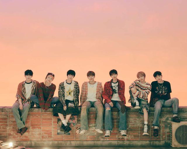 '마이 퍼스트 플립' 발매한 그룹 킥플립