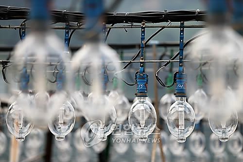 오징어잡이배 집광등