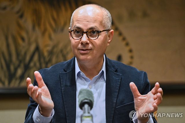 노벨화학상 수상자 오마르 M. 야기 교수