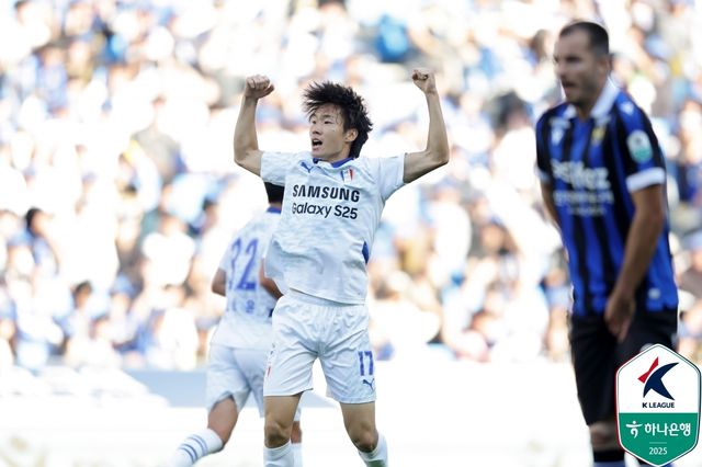 동점 골 터트린 수원 이민혁.