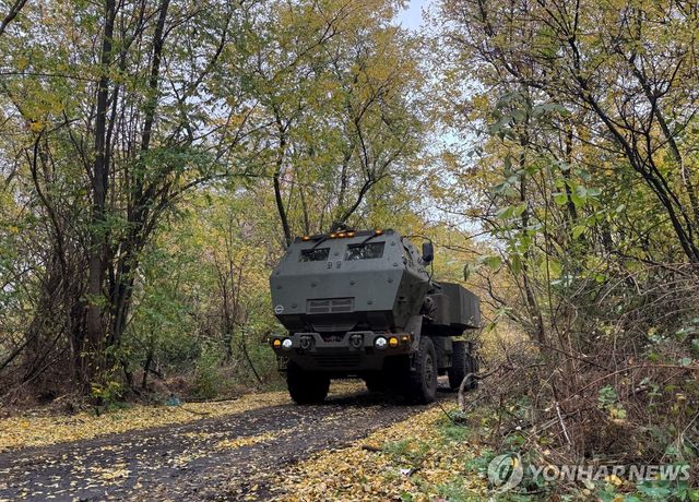도네츠크 전선의 우크라이나군 하이마스 