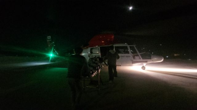 환자 이송하는 동해해경청