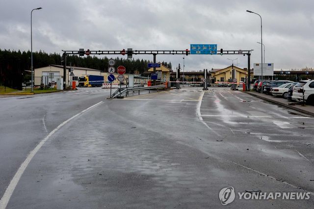 '담배 밀수 풍선' 여파로 문닫은 벨라루스 쪽 리투아니아 국경 모습 