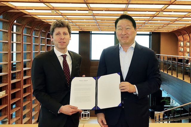 SK, 오픈AI와 메모리·데이터센터 협력…AI 대전환 가속화