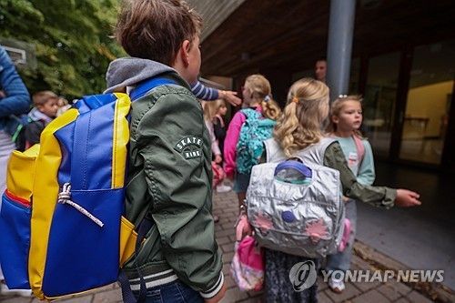학교에 등교하는 벨기에 어린이들 [EPA 연합뉴스 자료사진. 재판매 및 DB 금지] 