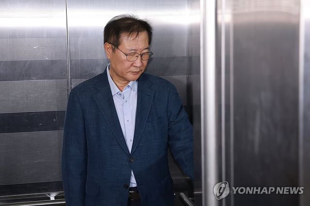 피의자 신분으로 해병특검 향하는 박성재 전 장관