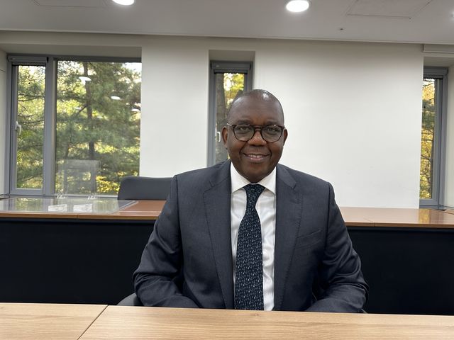 연합뉴스와 인터뷰에서 촬영에 임한 자크 에장그 AfDB 부총재