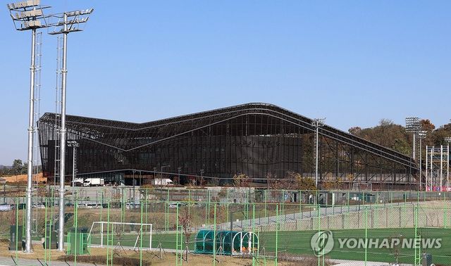 모습 드러낸 축구종합센터