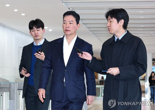 김건희특검 출석하는 김성훈 전 경호처 차장