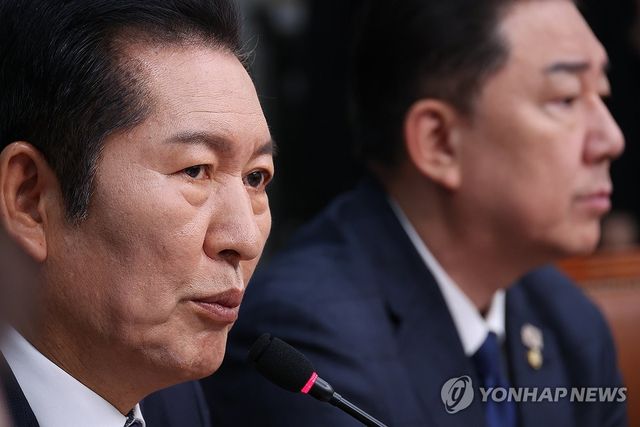 최고위서 발언하는 정청래 대표